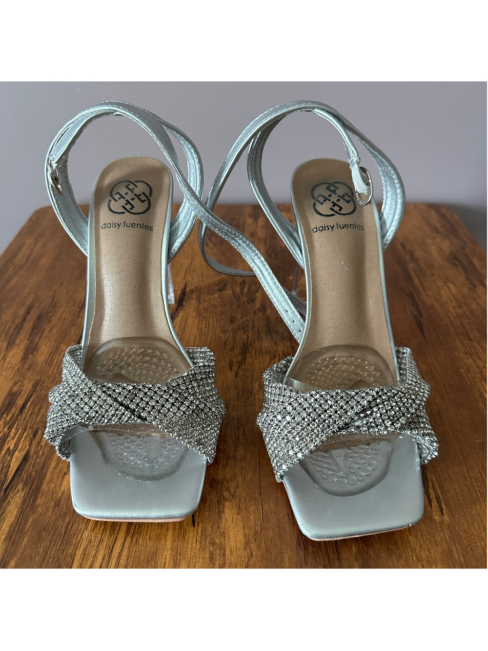 Daisy Fuentes Silver Rhinestone Clear Heel Sandals Size 8 Glam